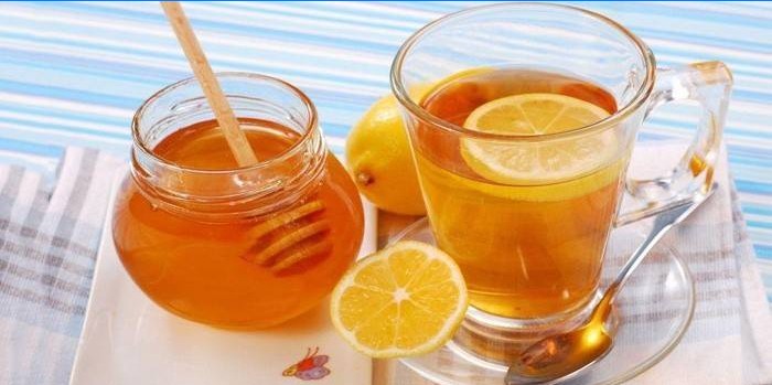 Vand med honning og citron til en diæt i en uge