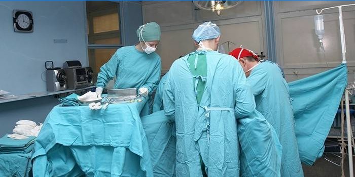Miniabdominoplastik i maven