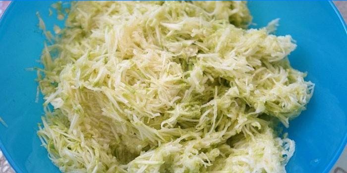 Frysende revet zucchini
