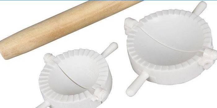 Manuelle dumplings og plastknapper