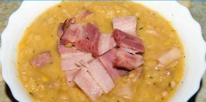 Ærtesuppe med bacon