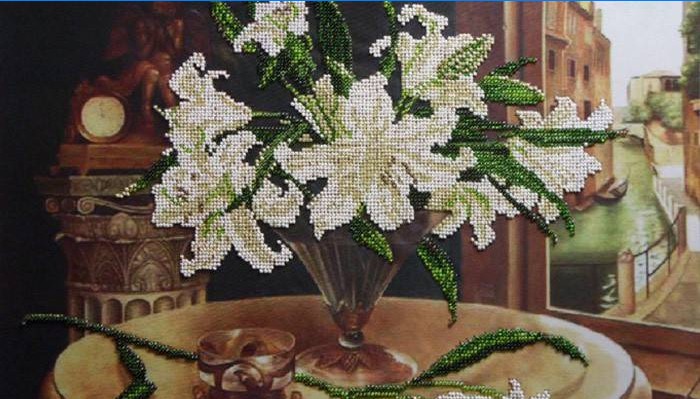 Blomster fra perler på et billede