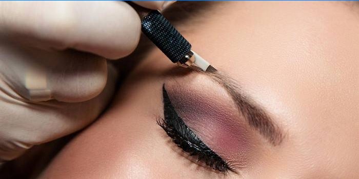 Øjenbryn Microblading