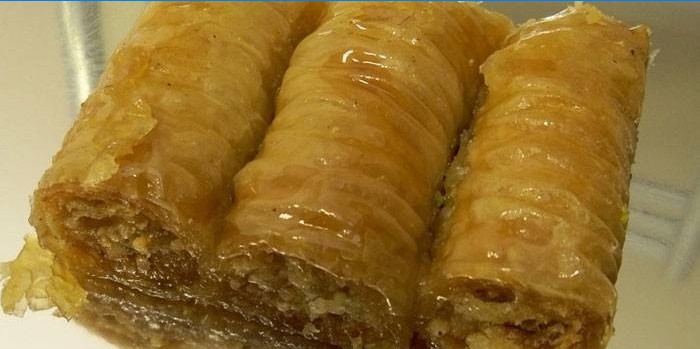 Ægte tyrkiske baklava med nødfyldning