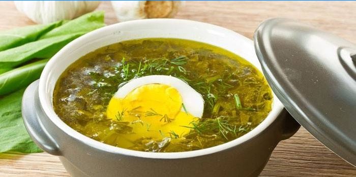 Suppe med sorrel i en turen