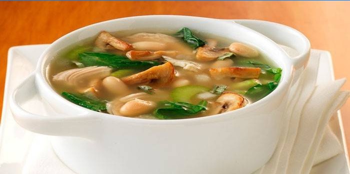 Frisk porcini-svampesuppe