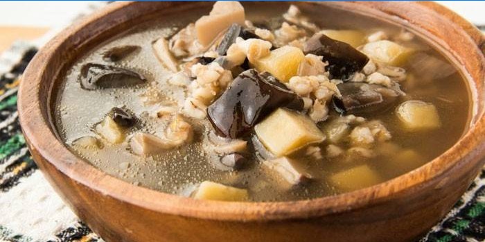 Svampesuppe med perlebyg