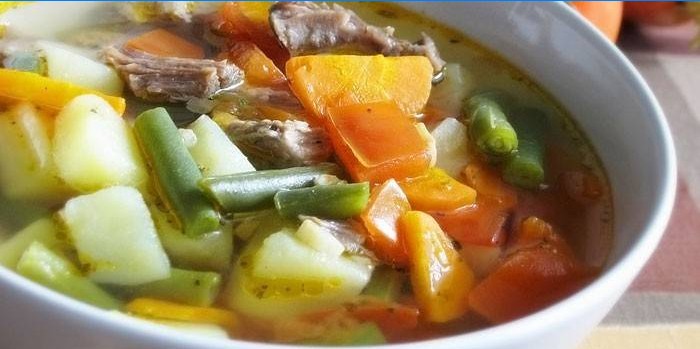 Oksekødsgrønsagssuppe