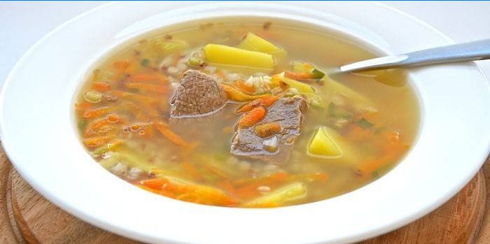 Svinekød ris suppe