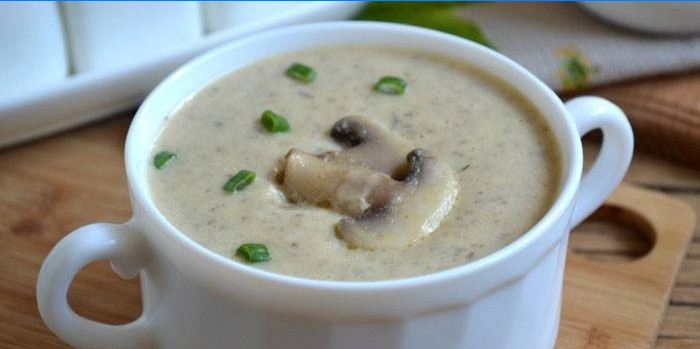 Fløde kartoffel- og svampesuppe