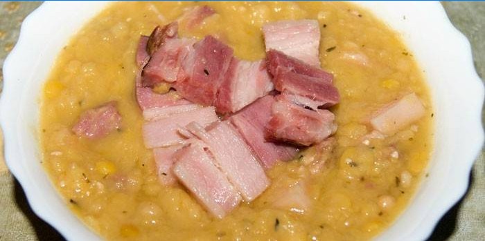Ærtesuppe med bacon