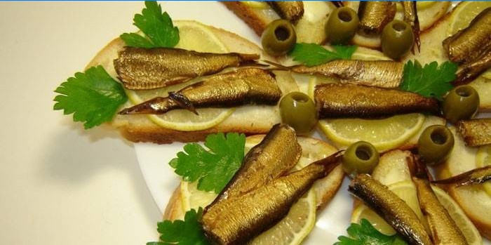Sandwich med brisling og citron