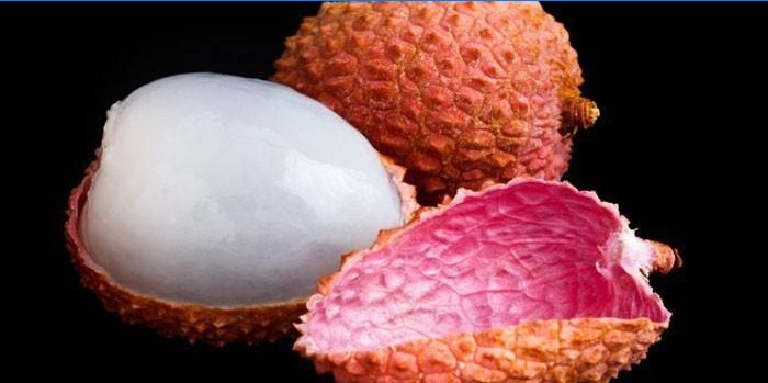 Oprenset og urenset litchi