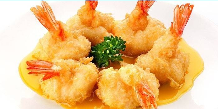 Grillede konge rejer i oste dej