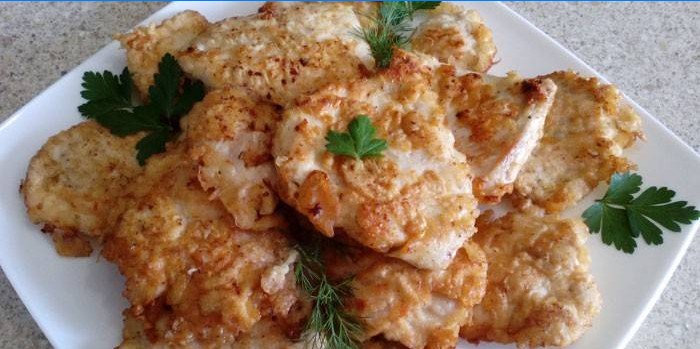 Skivet kyllingefilet i dejen