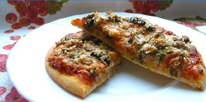 Mini pizza på en tallerken