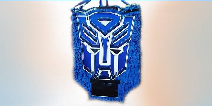 Pinata med logoet på Autobots fra filmen Transformers