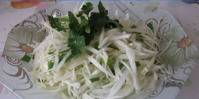 Salat med daikon