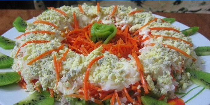 Salat med Kiwi og koreansk gulerodfølelse