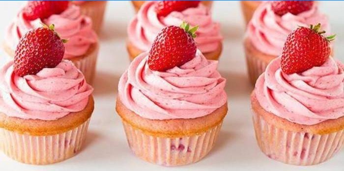 Cupcakes med jordbærsour Cream