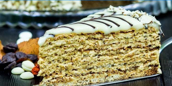 Skive Esterhazy kage med valnødder