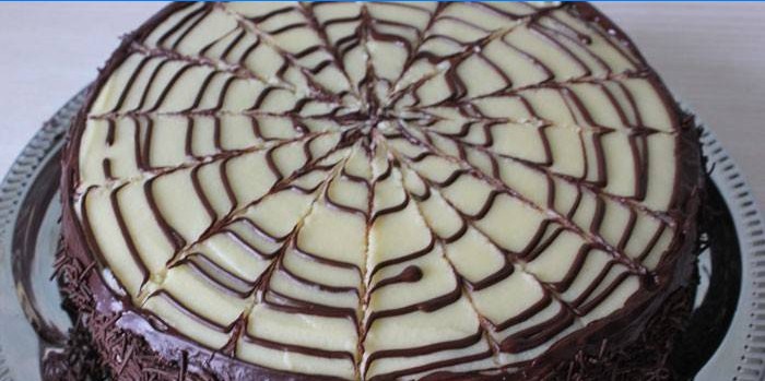 Hjemmelavet Esterhazy kage med chokoladecreme