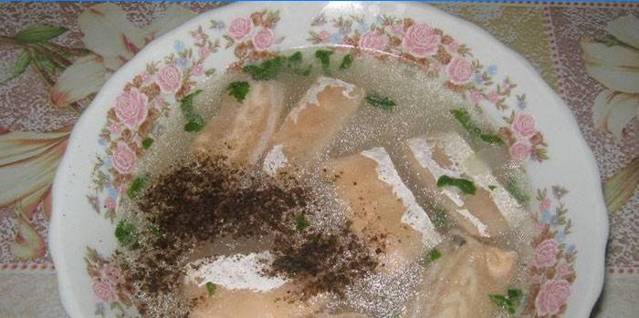 Fiskesuppe med laksebuk