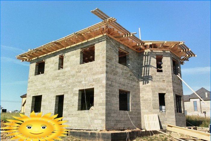 Arbolite hus: fordele og ulemper ved at bygge fra træbetonblokke