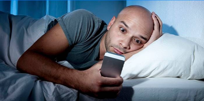 Før du går i seng i en smartphone