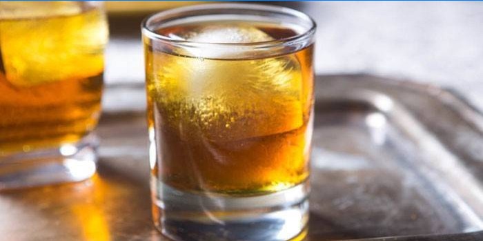 Sprite cocktail med æblejuice