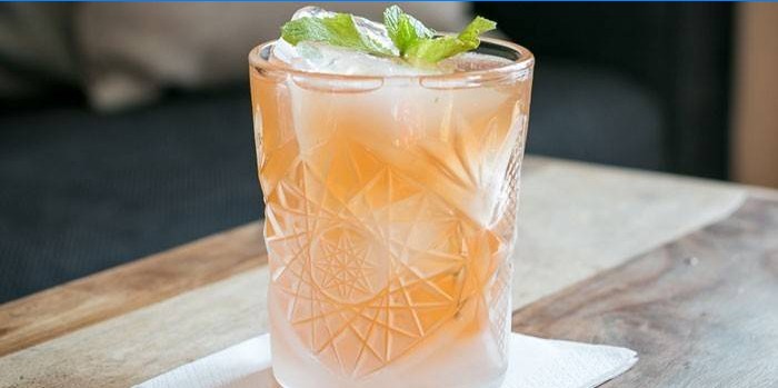 Cocktail Lady Chatterley
