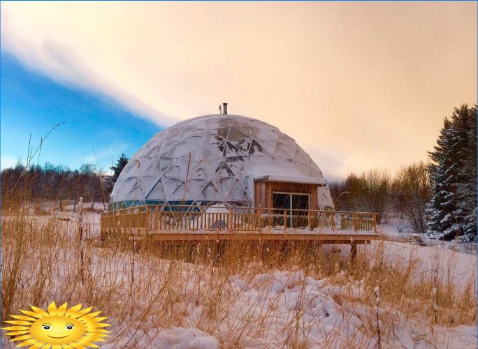 Nature House - et hus under en geodesisk kuppel i Arktis