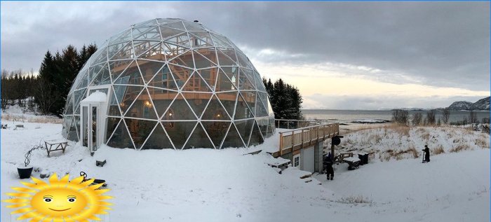 Nature House - et hus under en geodesisk kuppel i Arktis