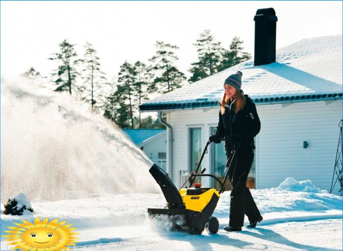 Selvkørende sneblæsere til sommerhuse: en oversigt og hjælp til valg