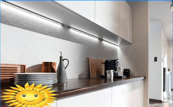 Hvor skal man hænge LED-strimlen til belysning i køkkenet