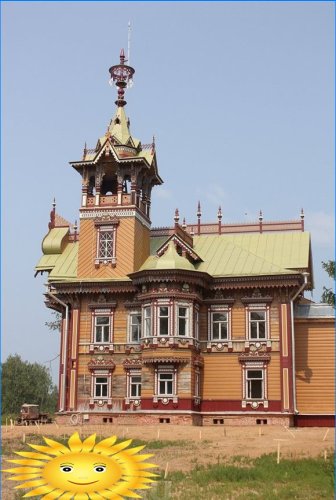 Restaurering af tårnet i Astashovo