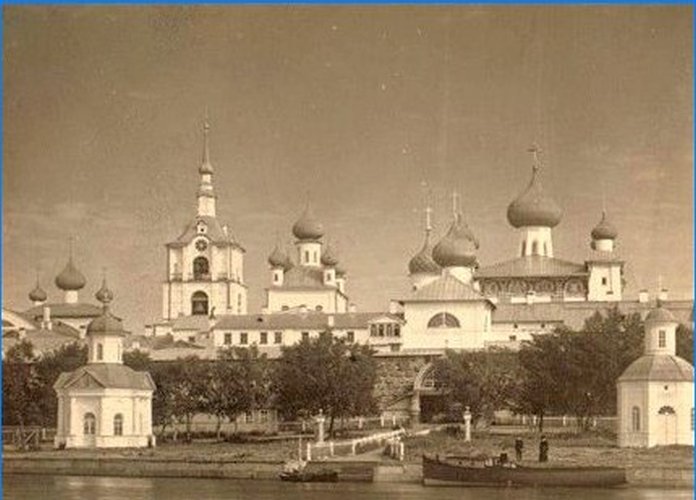 Solovetsky-klosteret - det vigtigste tempel i det russiske nord og det berømte fængsel