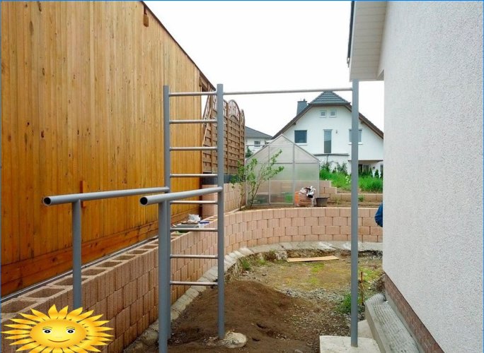 Gør-det-selv vandret bjælke til pull-ups på webstedet