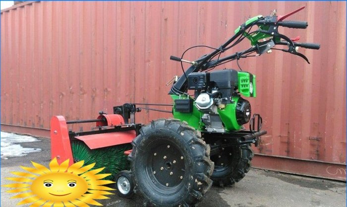 Hvordan man vælger en walk-bag traktor og redskaber til en sommerresidens