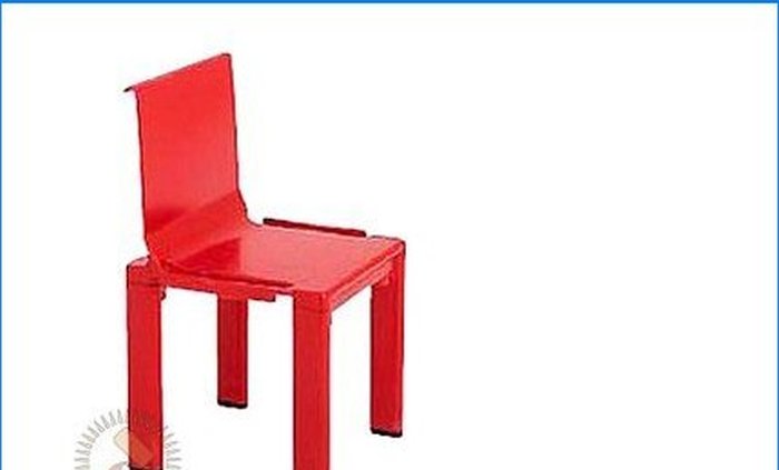 Plaststole ikke kun til sommerhuse og haver, men også til hjemmet