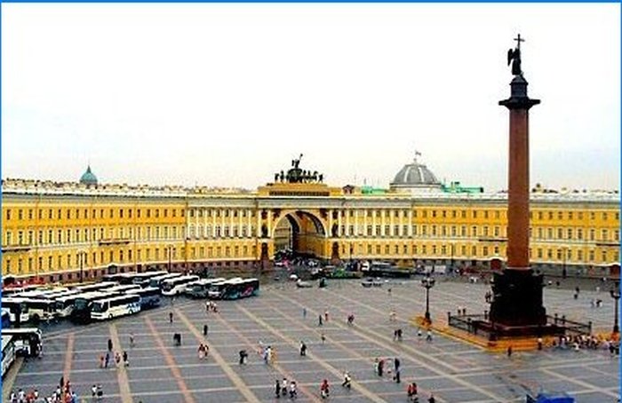General Staff Building på Palace Square, Skt. Petersborg