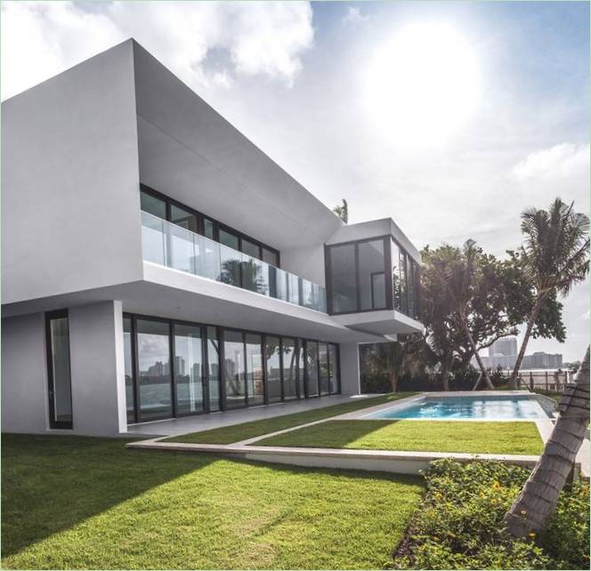 Villa Fendi gårdhave med swimmingpool af rGlobe architecture