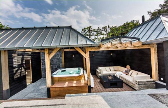 Loungeområde ved poolen