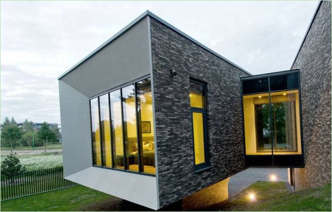 Udvendigt privat hjem af UAB Architektu biuras