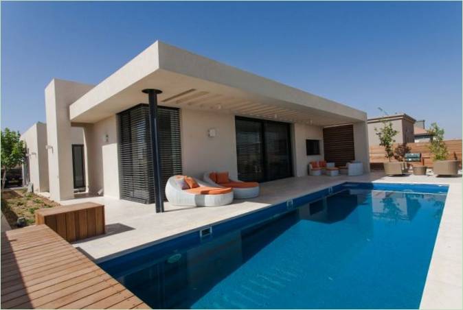 Swimmingpool på den private bolig Kasir