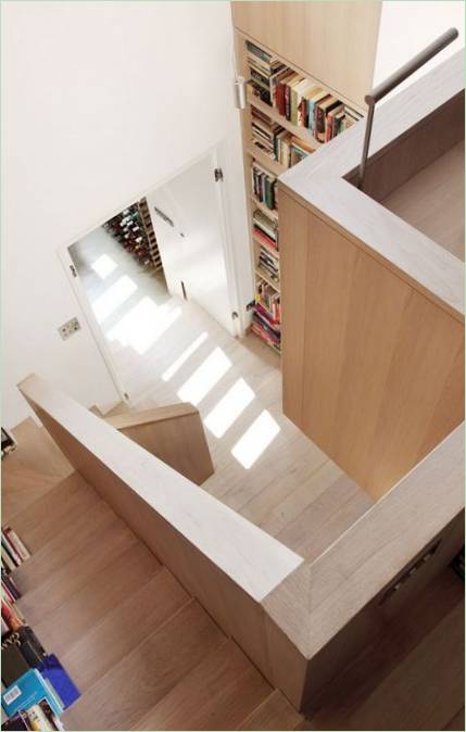 Interiøret i det usædvanlige Book Tower House i London, England