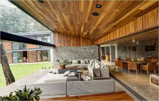 Smuk stenvilla af Elías Rizo Arquitectos