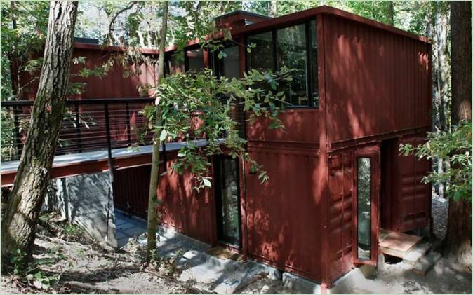 Det udvendige af Six Oaks Residence i Californien