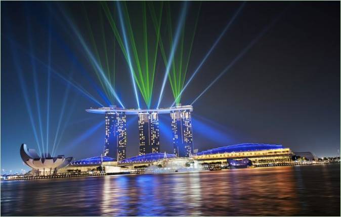 Udvendige luksusbygninger i Singapore