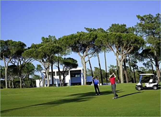 Golfbane villa i Portugal af Blacam Meagher